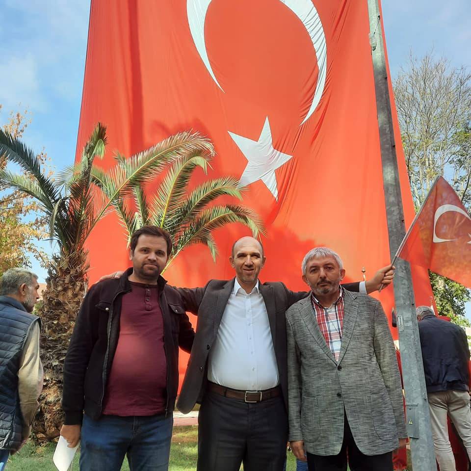 Türkiye’nin ilk en büyük Türk bayrağı Adana'da yeniden asıldı 15