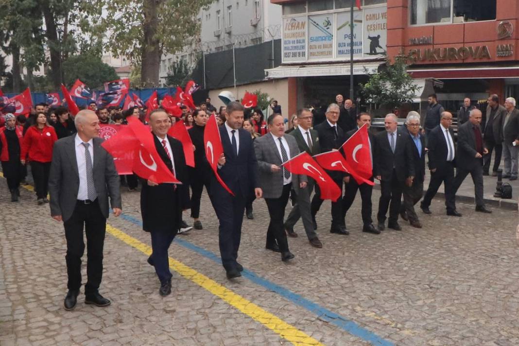 Adana'nın düşman işgalinden kurtuluşunun 102. yılı gençler eşliğinde coşkuyla kutlandı - 2 - 4