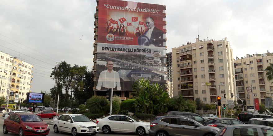 "Belediye Etkinliği Bahanesiyle Kendi Reklamlarını Yapıyorlar"