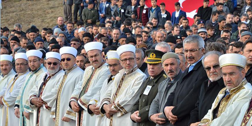 Ağrı'da başından vurulan İmamın cenazesi toprağa verildi