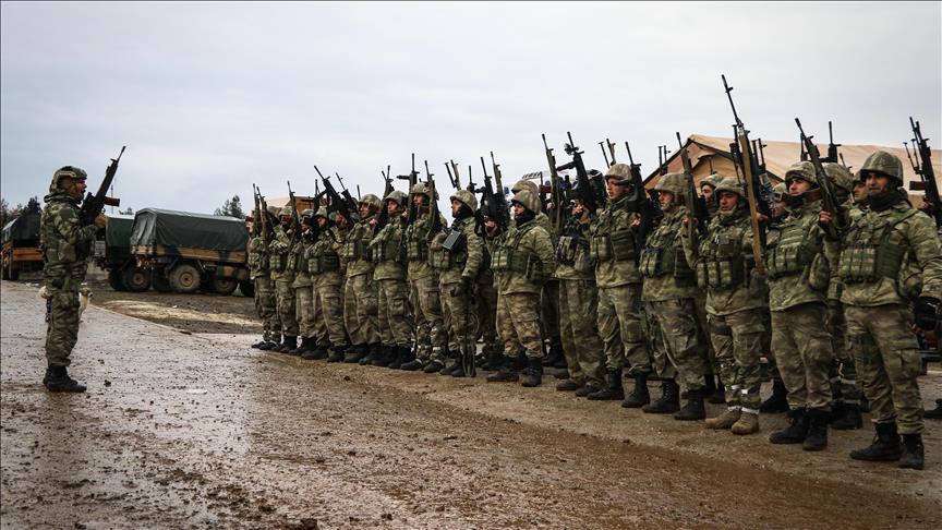 Ant içen komandolar Afrin'e hareket etti 1