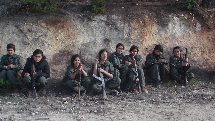 Hafıza kartlarından YPG/PKK'nın 'çocuk savaşçıları' çıktı 3