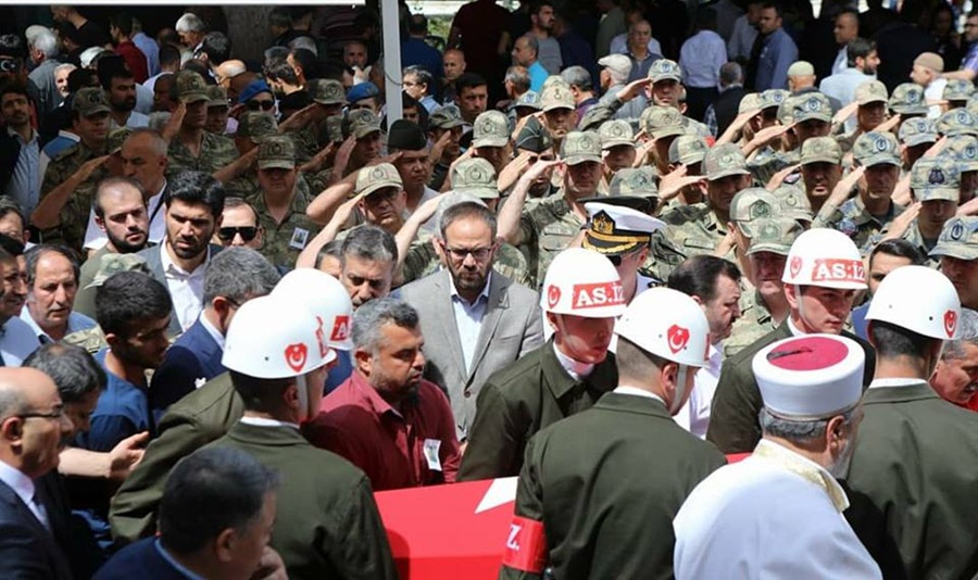 Şehit Onbaşı Volkan, Adana'da Dualarla Toprağa Verildi.. 2