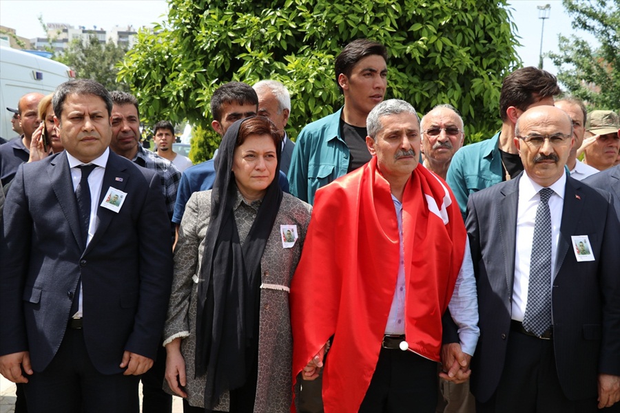 Şehit Onbaşı Volkan, Adana'da Dualarla Toprağa Verildi.. 3