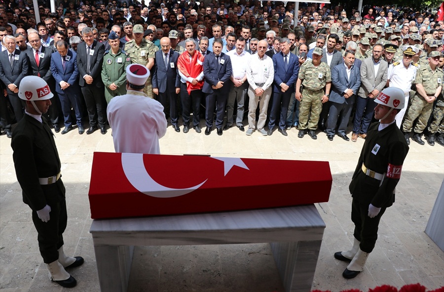 Şehit Onbaşı Volkan, Adana'da Dualarla Toprağa Verildi.. 5