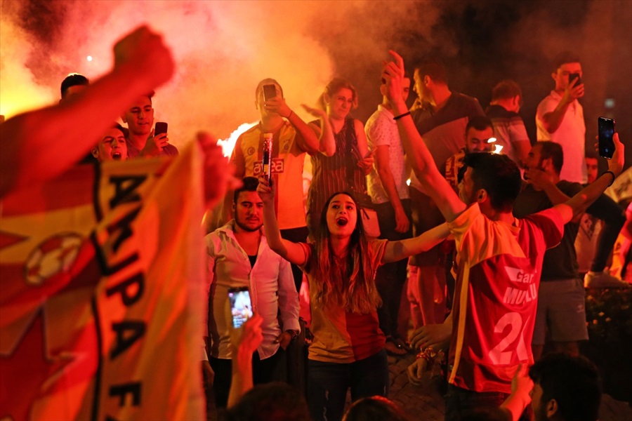 Adana’da Galatasaray’ın Şampiyonluğu Kutlanıyor 3