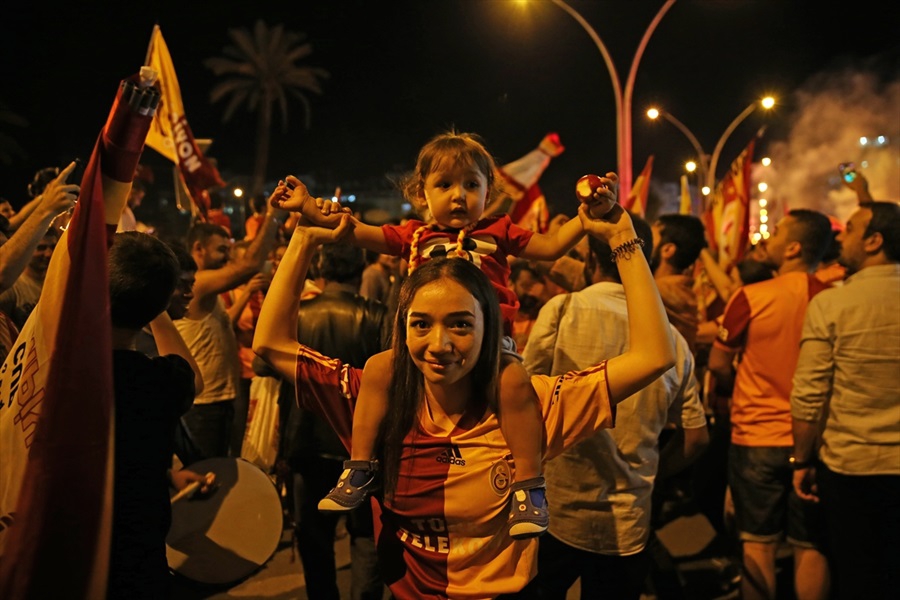 Adana’da Galatasaray’ın Şampiyonluğu Kutlanıyor 4