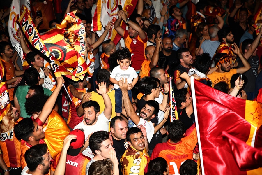 Adana’da Galatasaray’ın Şampiyonluğu Kutlanıyor 6