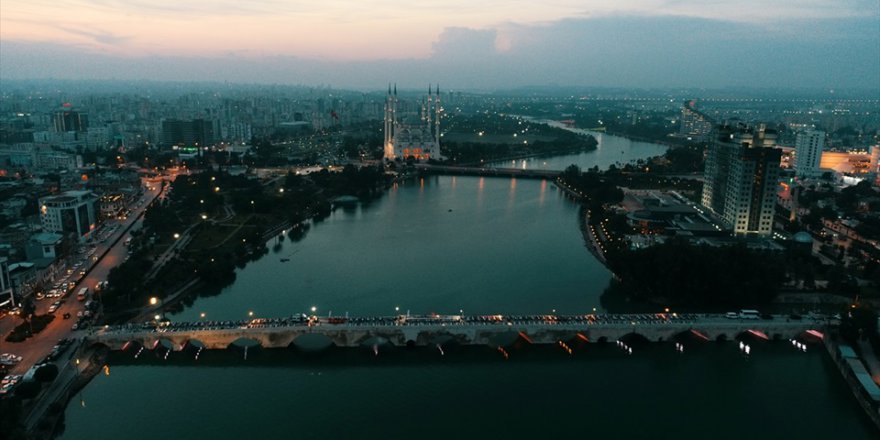 Adana'da Akşam