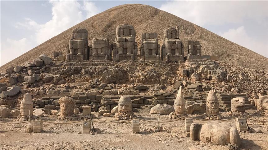 'Dünya mirası' Nemrut'a ziyaretçi akını 3