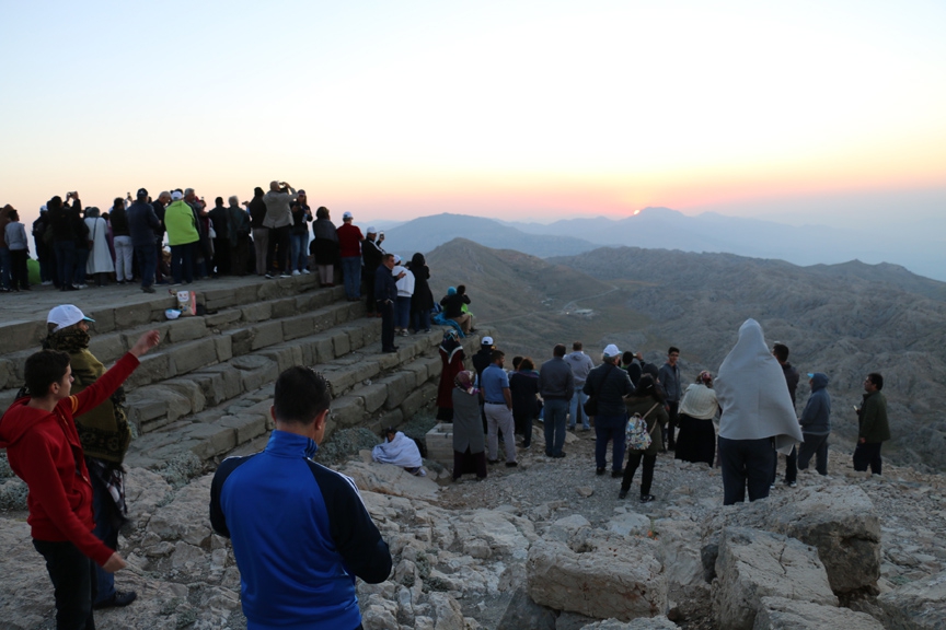 'Dünya mirası' Nemrut'a ziyaretçi akını 5