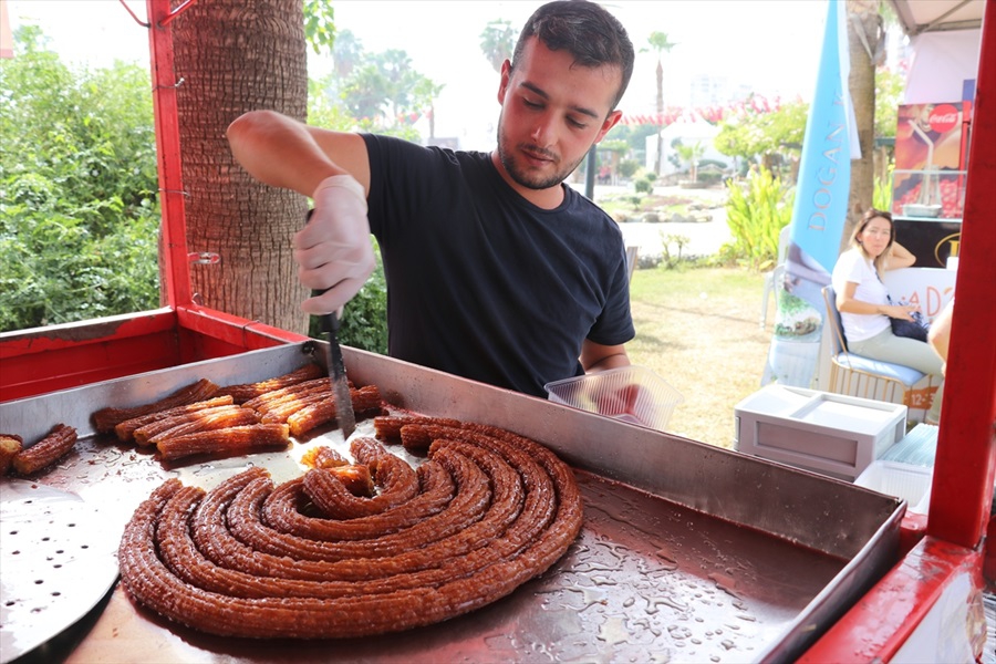 2. Adana Lezzet Festivali'ne yoğun ilgi 4