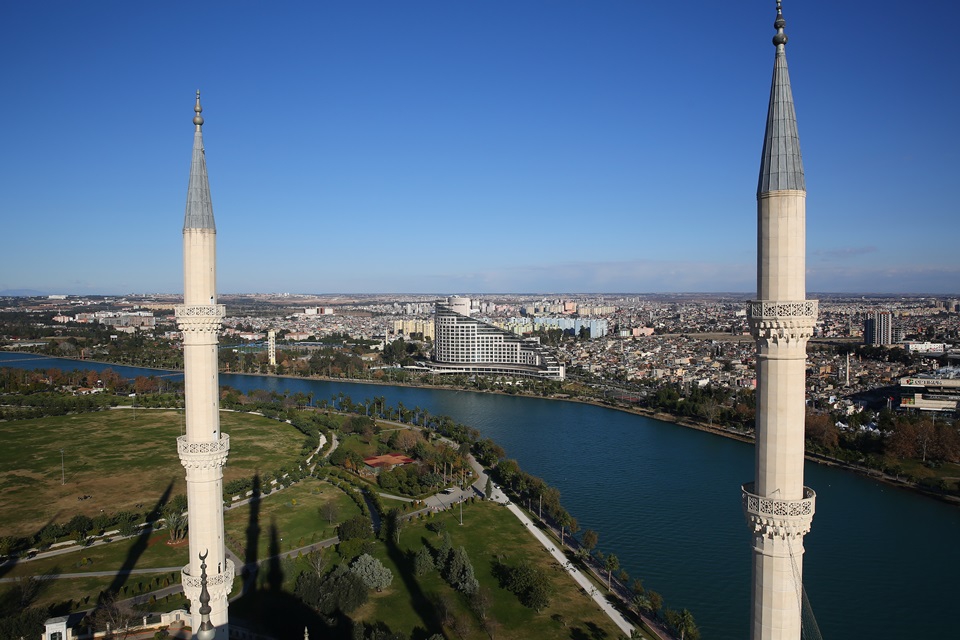 Sabancı Merkez Cami'inden Adana.. 2