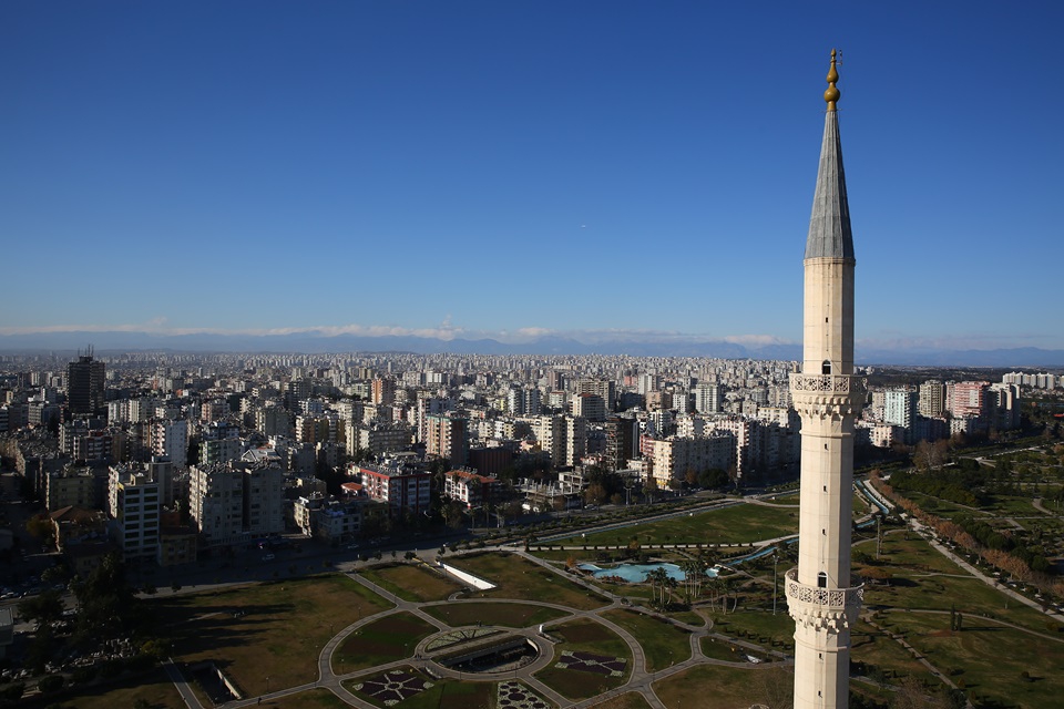 Sabancı Merkez Cami'inden Adana.. 3