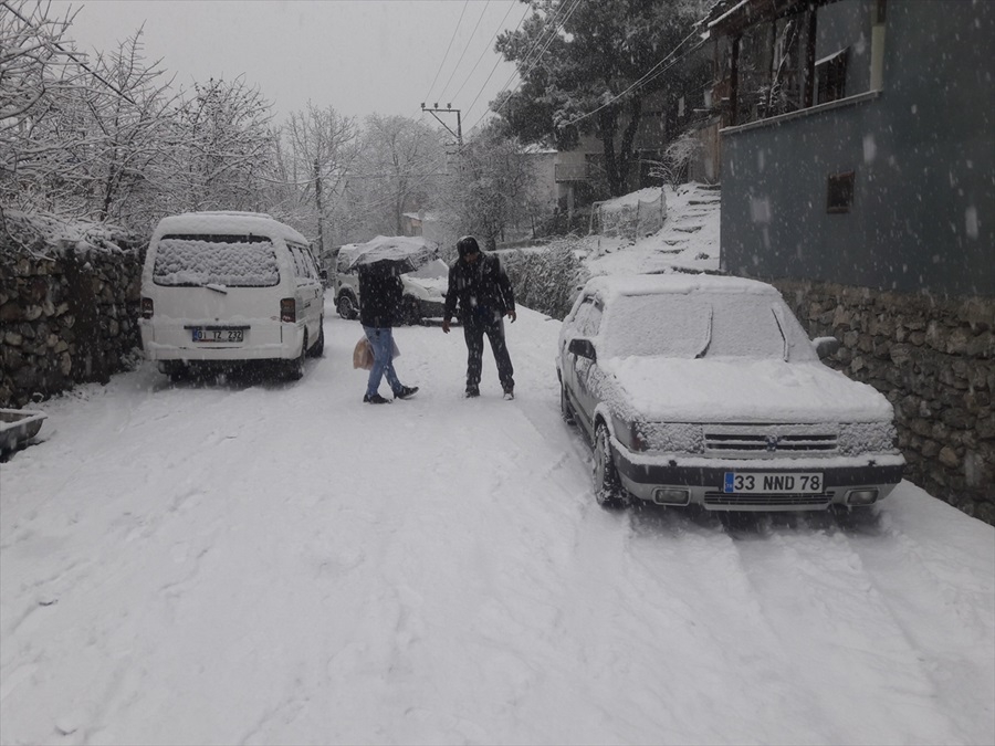 Adana'da yüksek kesimlerde kar yağışı 5