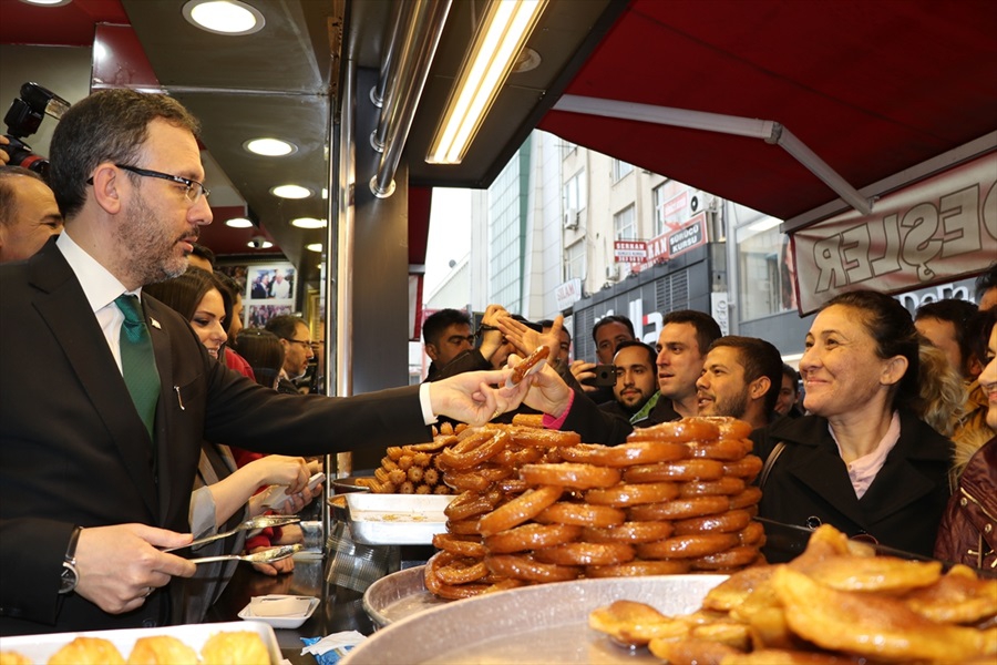 Bakan Kasapoğlu'ndan esnaf ziyareti 2