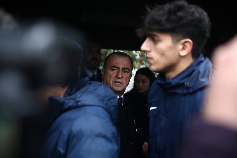 Fatih Terim'in babası dualarla uğurlandı 15