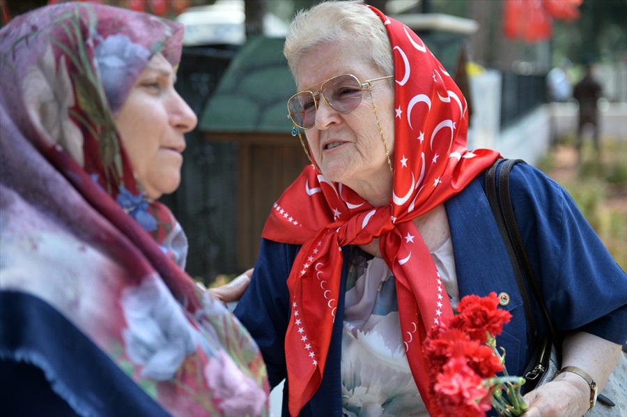 Çukurova’da Bayram öncesi şehitlik ziyaretleri 12