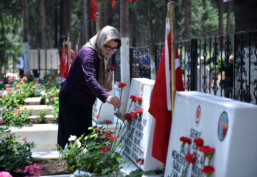 Çukurova’da Bayram öncesi şehitlik ziyaretleri 13