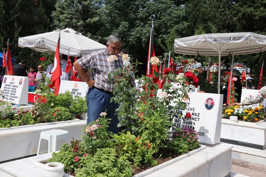 Çukurova’da Bayram öncesi şehitlik ziyaretleri 6