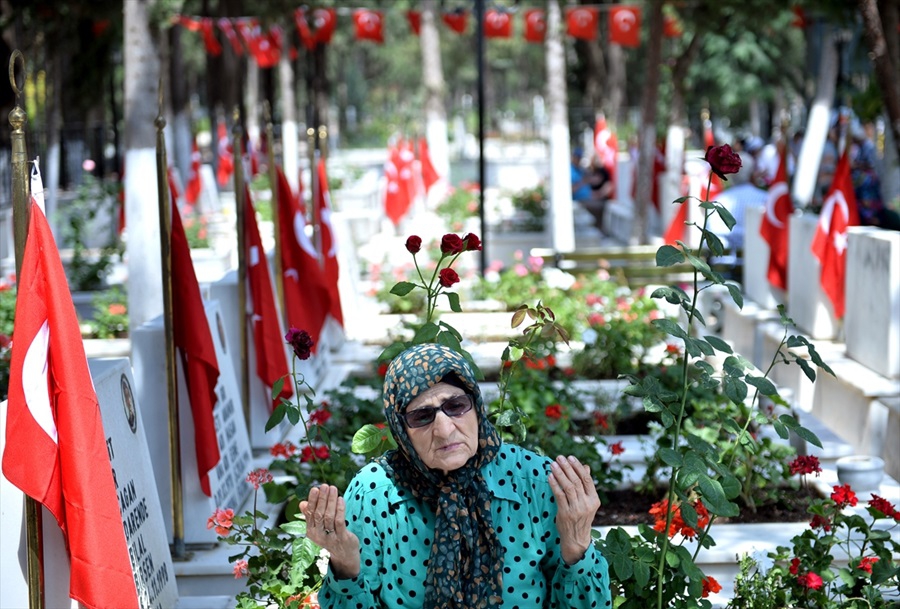 Çukurova’da Bayram öncesi şehitlik ziyaretleri 7