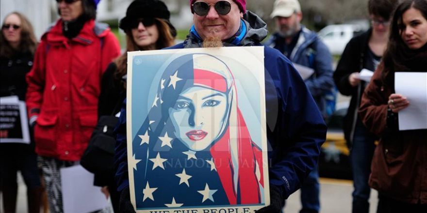 Trump'ın göçmen kararı Oregon'da protesto edildi