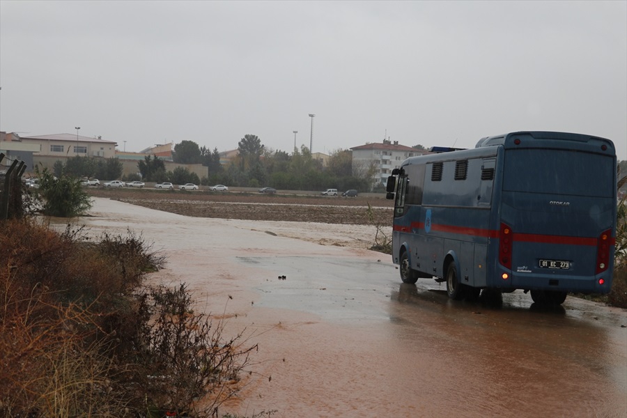 Adana'da sağanak nedeniyle eğitime çarşamba günü de ara verildi 20