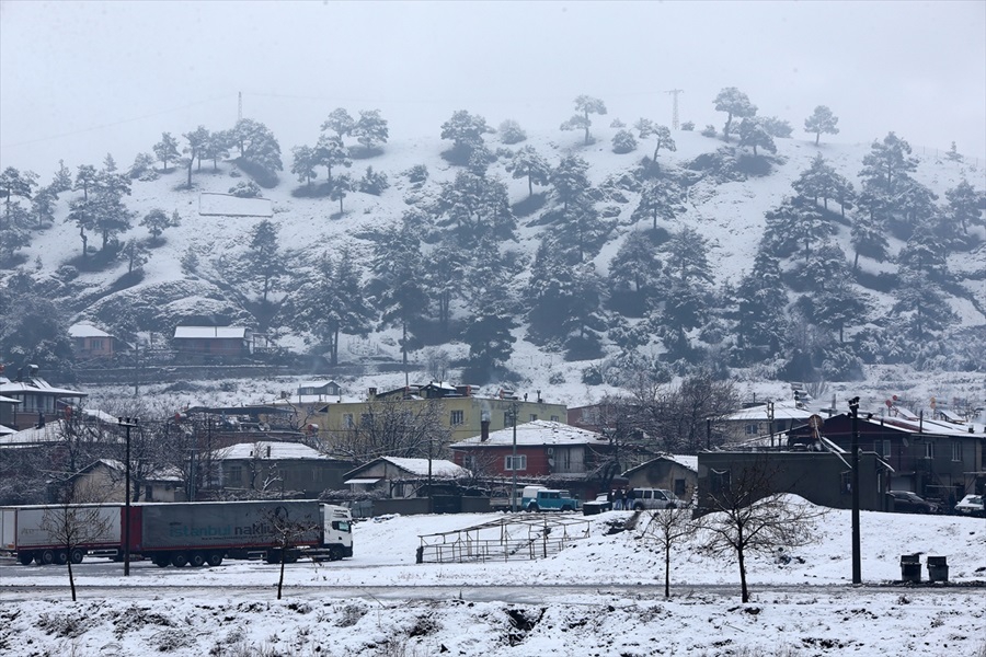 Adana'nın yüksek kesimleri beyaza büründü 14