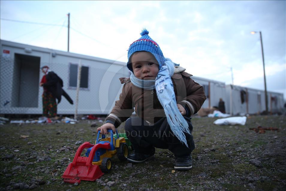 AFAD ve Türk Kızılayı Çanakkale'de konteyner kent kurdu 1