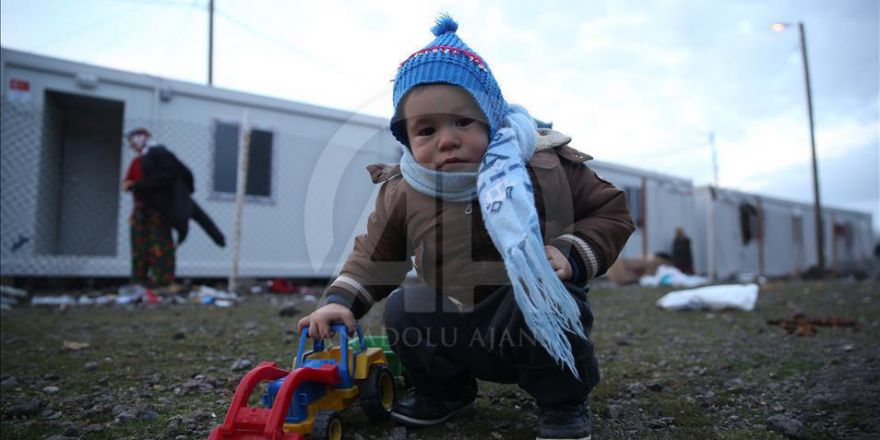 AFAD ve Türk Kızılayı Çanakkale'de konteyner kent kurdu