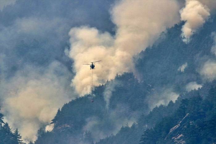 Adana'daki orman yangını drone ile havadan görüntülendi 1