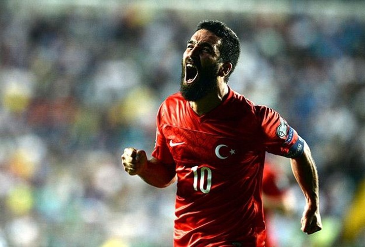 Arda Turan'dan Selçuk İnan'a destek