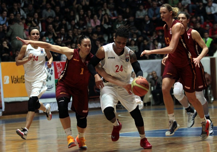 Mersin Büyükşehir Belediyespor: 65 - Famila Schio: 61