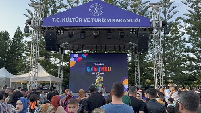 Aladağ Belediyesi, Portakal Çiçeği Karnavalı etkinlik alanında stant açtı