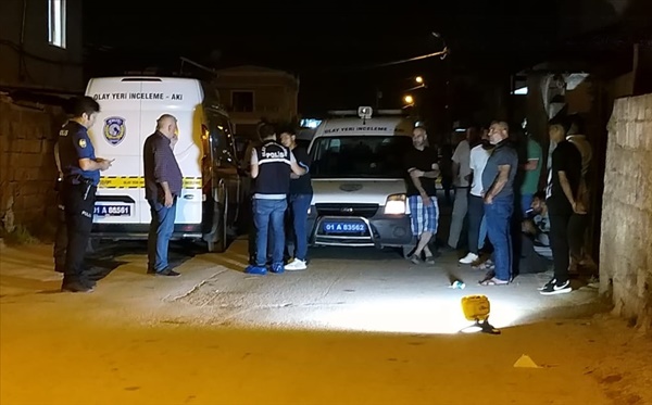 Adana'da patates başağı nedeniyle çıkan silahlı kavgada 3 kişi yaralandı