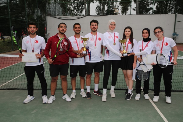 Hatay'da düzenlenen İller Arası 2. Kort Tenis Turnuvası tamamlandı