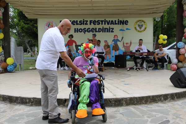 Adana'da özel gereksinimli bireyler için "Engelsiz Festival" düzenlendi