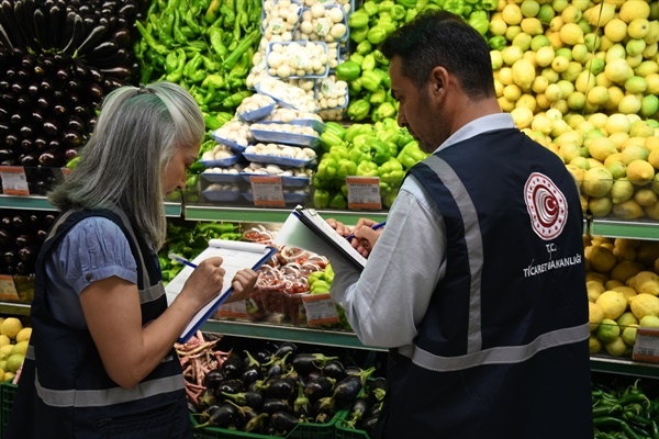 Ticaret Bakanlığından bayram öncesi başkentte fiyat ve etiket denetimi