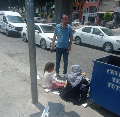 Adana'da yakalanan dilenci kadınların yanındaki 2 çocuk devlet korumasına alındı