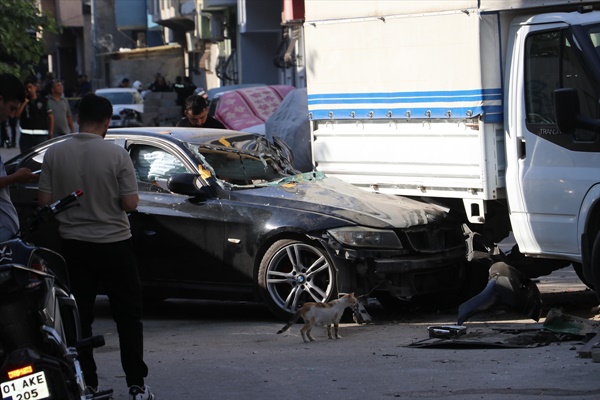 Adana'da otomobilinde silahlı saldırıya uğrayan kişi öldü