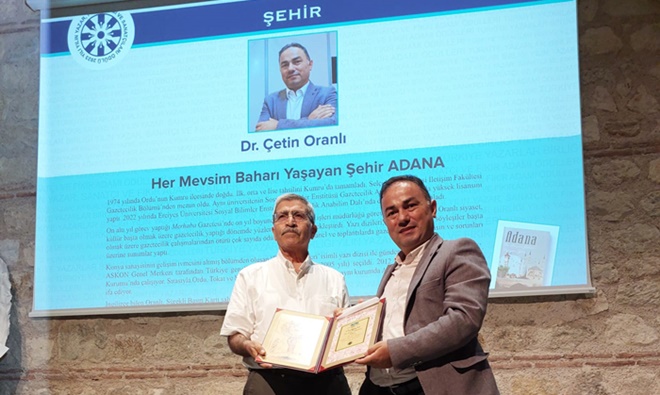 Dr. Oranlı, 'Adana' İle Yılın Şehir Kitabı Ödülünü Aldı