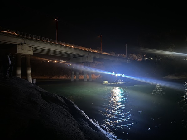 Adana'da baraj gölüne giren genç gözden kayboldu