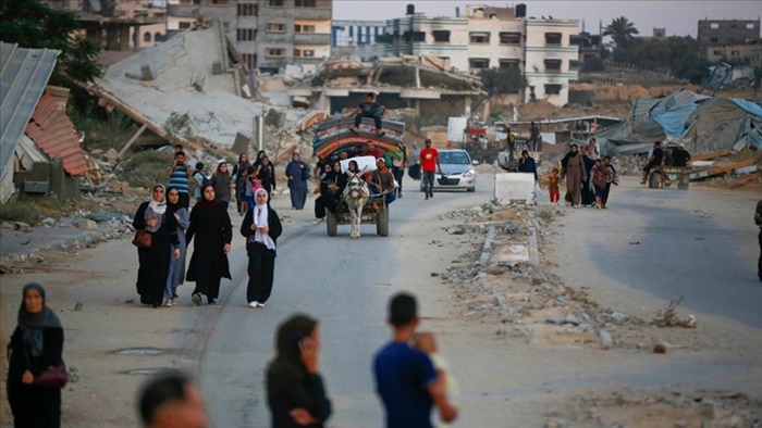 İsrail, Gazzelileri sıkıştırdığı El-Mevasi bölgesinin bazı kısımlarına saldırı başlatacağını duyurdu