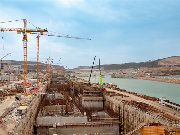 Akkuyu NGS'nin üçüncü ünitesinde pompa istasyonu temel plakasına beton döküldü