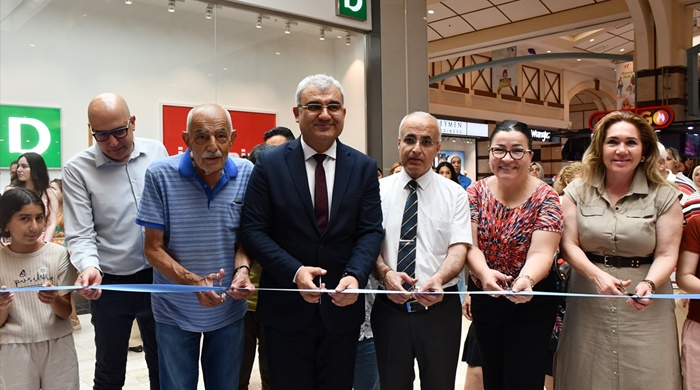 Adana'da "El Emeği Göz Nuru" temalı sergi açıldı