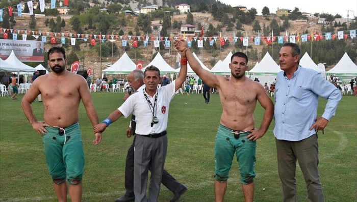 539. Geleneksel Kızıldağ Karakucak Güreşleri'nde başpehlivanlığı Ali Bönceoğlu kazandı