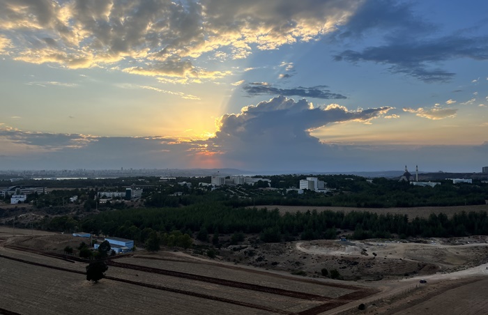 Adana’da kartpostallık gün batımı