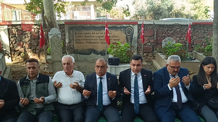 Adana'da şehit Kaymakam Saim Bey, kabri başında anıldı