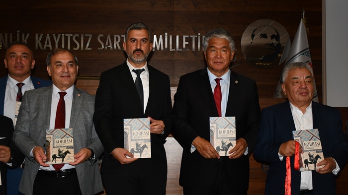 Adana'da Türkistanlı Şir Muhammed Bek adına yazılan kitap tanıtıldı