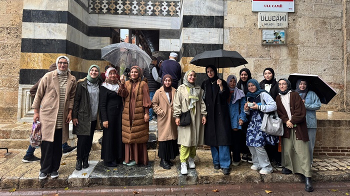 Üniversiteli Gençler Ulu Camii’nde Sabah Namazında Buluştu